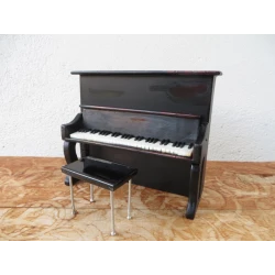 Piano Stage (Café Piano'Old...