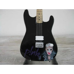 Gitaar Fender Pink Tribute