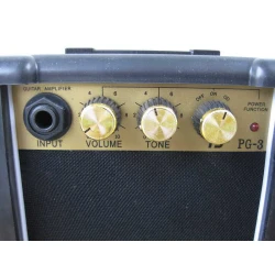 ECHTE Mini (gitaar)versterker Speaker 5 Watt (9V) met jack in- en uitgang