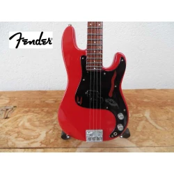 Gitaar Fender Precision bass Red o.a.PINO PALLADINO