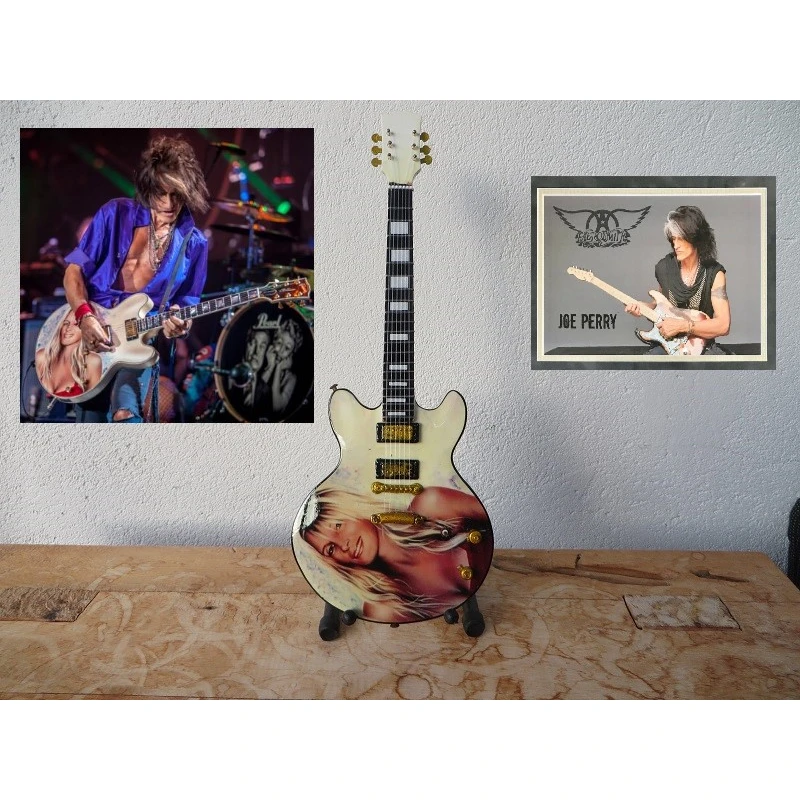 Miniatuur gitaar Gibson BB King Lucille met foto Billie Montgomery van Joe Perry (Aerosmith)