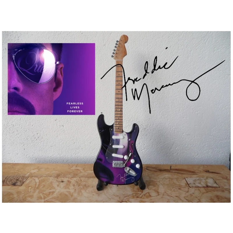 Miniature guitar Fender Stratocaster QUEEN - Freddie Mercury Purple Tribute - signed -