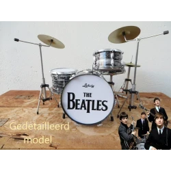 Miniatuur drumstel Beatles...