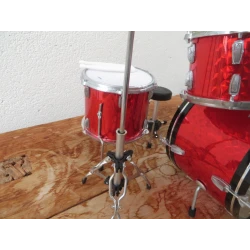 XKLUSIVES Schlagzeug Tama RED Glitter ACDC Sehr detailliertes Modell -LUXUS-Modell -