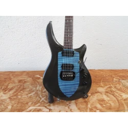 Gitaar (Dream Theater) Music Man John Petrucci Majesty BLUE