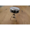 Miniatuur Snaredrum op standaard met stokjes (gedetailleerd exemplaar)