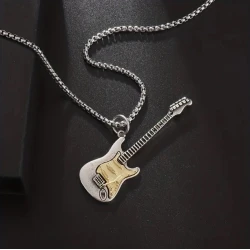 Collier avec pendentif guitare (Fender Stratocaster) argenté