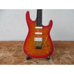 miniature guitar Pensa Suhr ‘Caramel’ MK1 Mark Knopfler (Dire Straits)