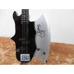 gitaar Gene Simmons ( KISS ) - Cort GS Axe signed