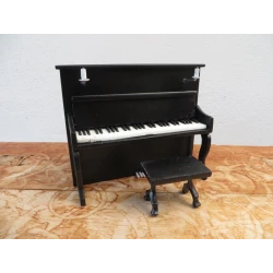 Nostalgic Piano Stage (Café piano) MAT black with candles!