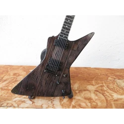 Guitare JAMES HETFIELD ( Metallica ) ESP EX Explorer