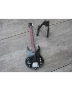 miniatuur bas gitaar